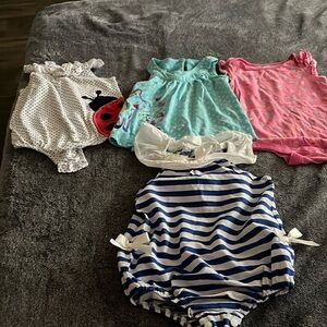 4 pcs of bodysuits baby size 18 months